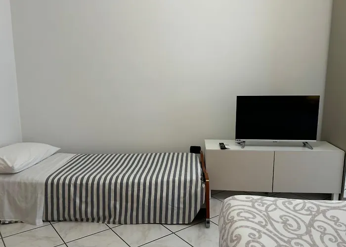 Alojamento de Acomodação e Pequeno-almoço Eracle 4*